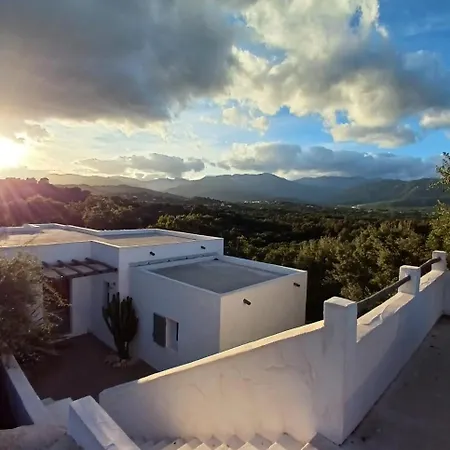 Villa Taru Pinarello Mangialla