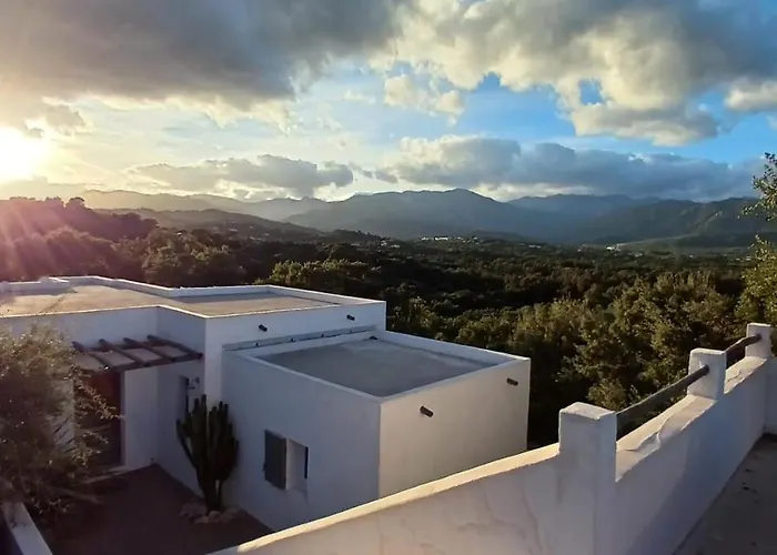 Villa Taru Pinarello Mangialla