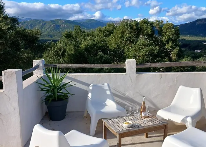 Villa Taru Pinarello