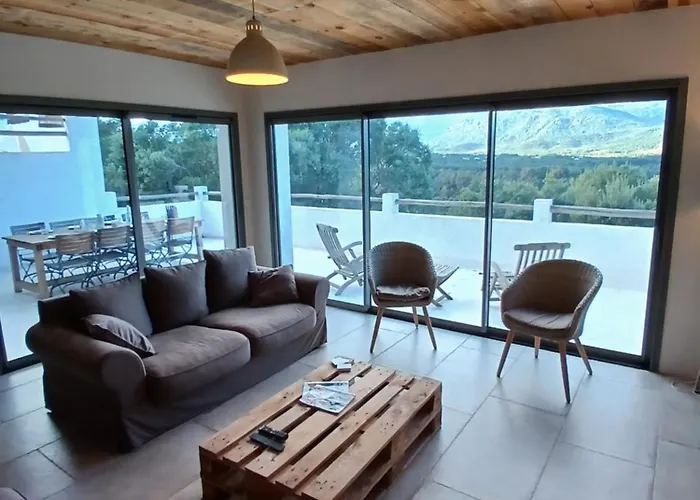 Taru Pinarello Villa
